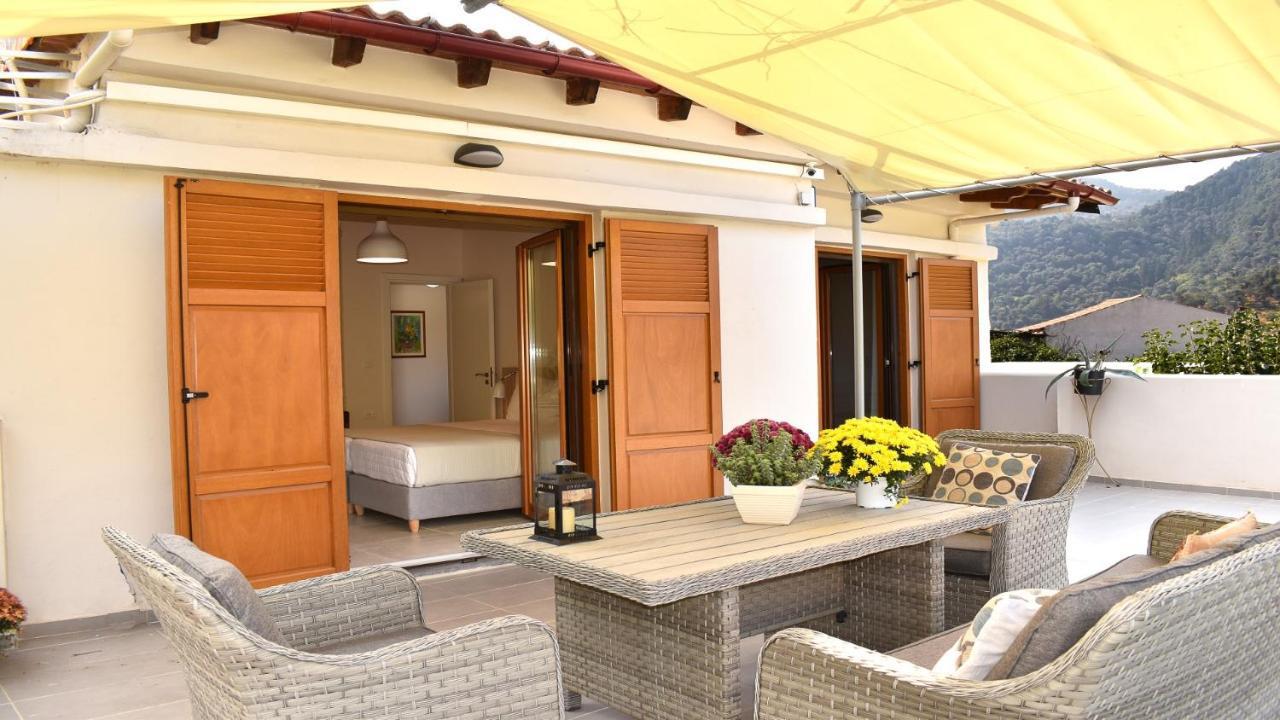 Platanus House Villa Meskla ภายนอก รูปภาพ